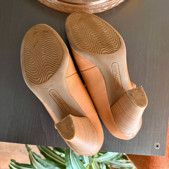 Genuine Leather Mary Jane Heels - Picture 5 of 5